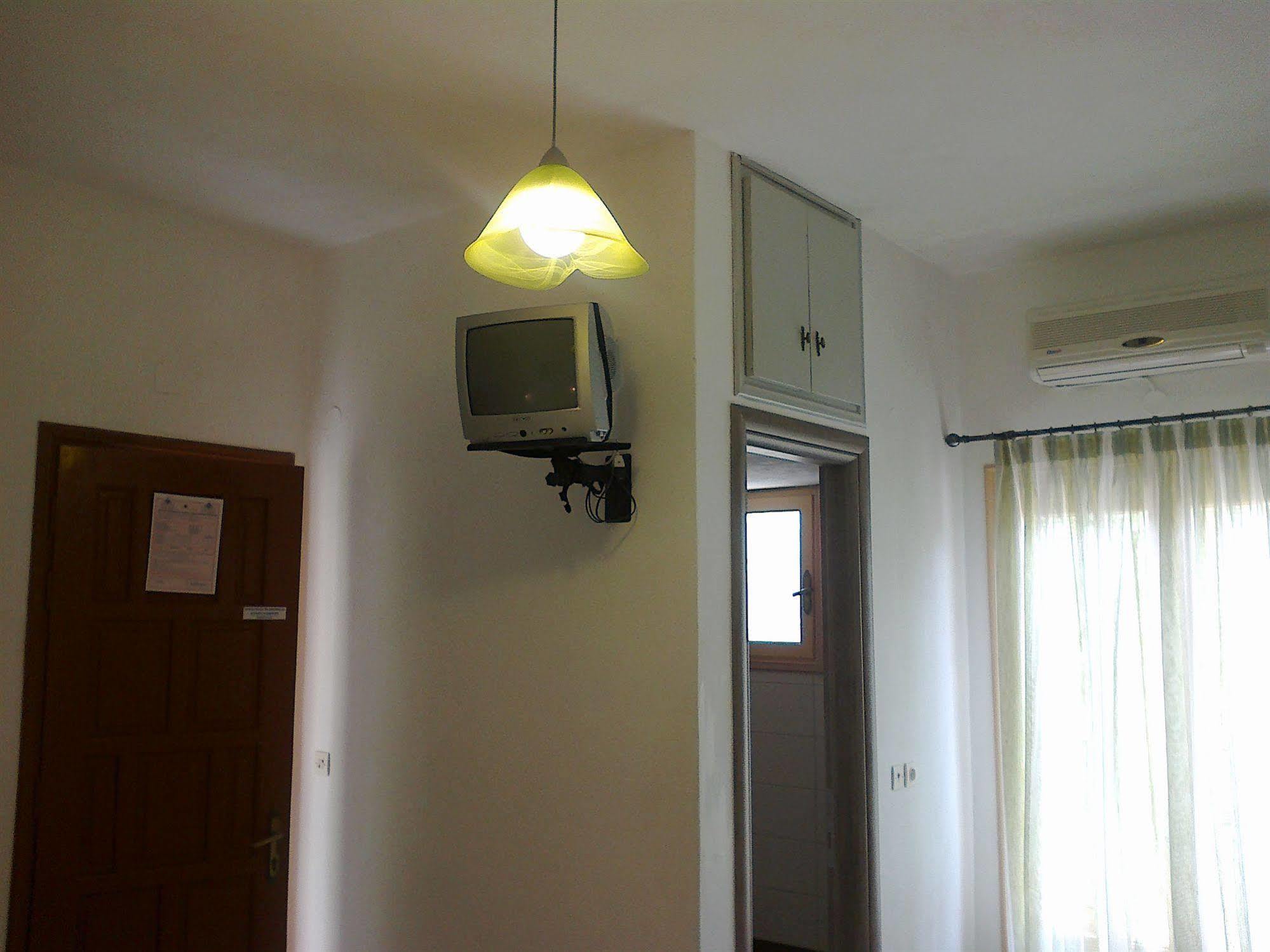 Vassilis Studios Anaxos Exterior foto